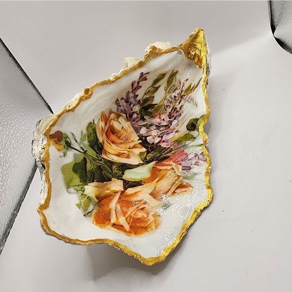 DECOUPAGE HUGE OYSTER SHELL - Picture 3 of 3